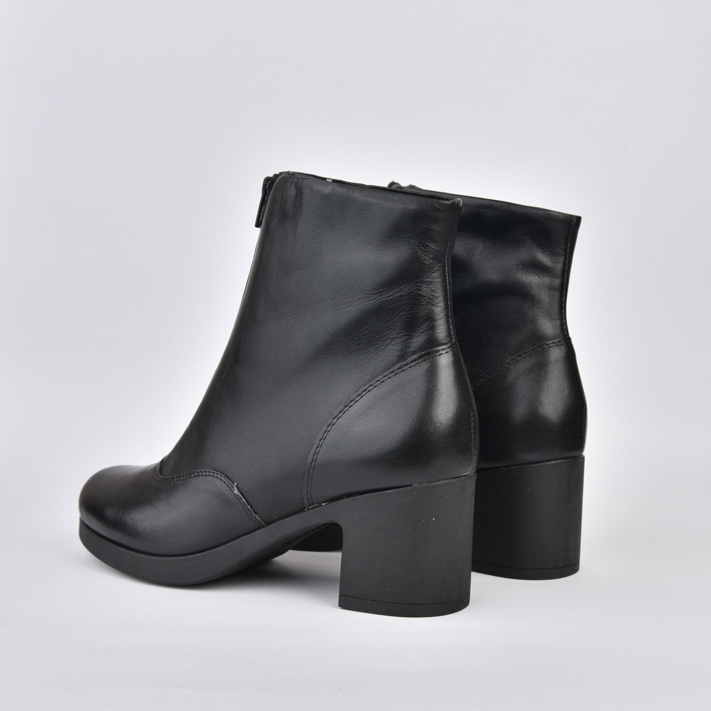 Pitillos 100% Genuine Leather Spanish boots in Black for women