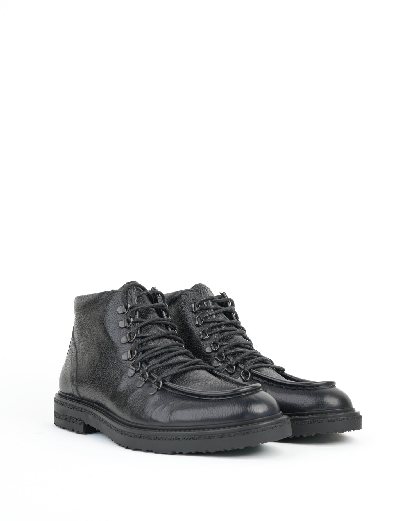Shalapi boots in grain leather for men in black