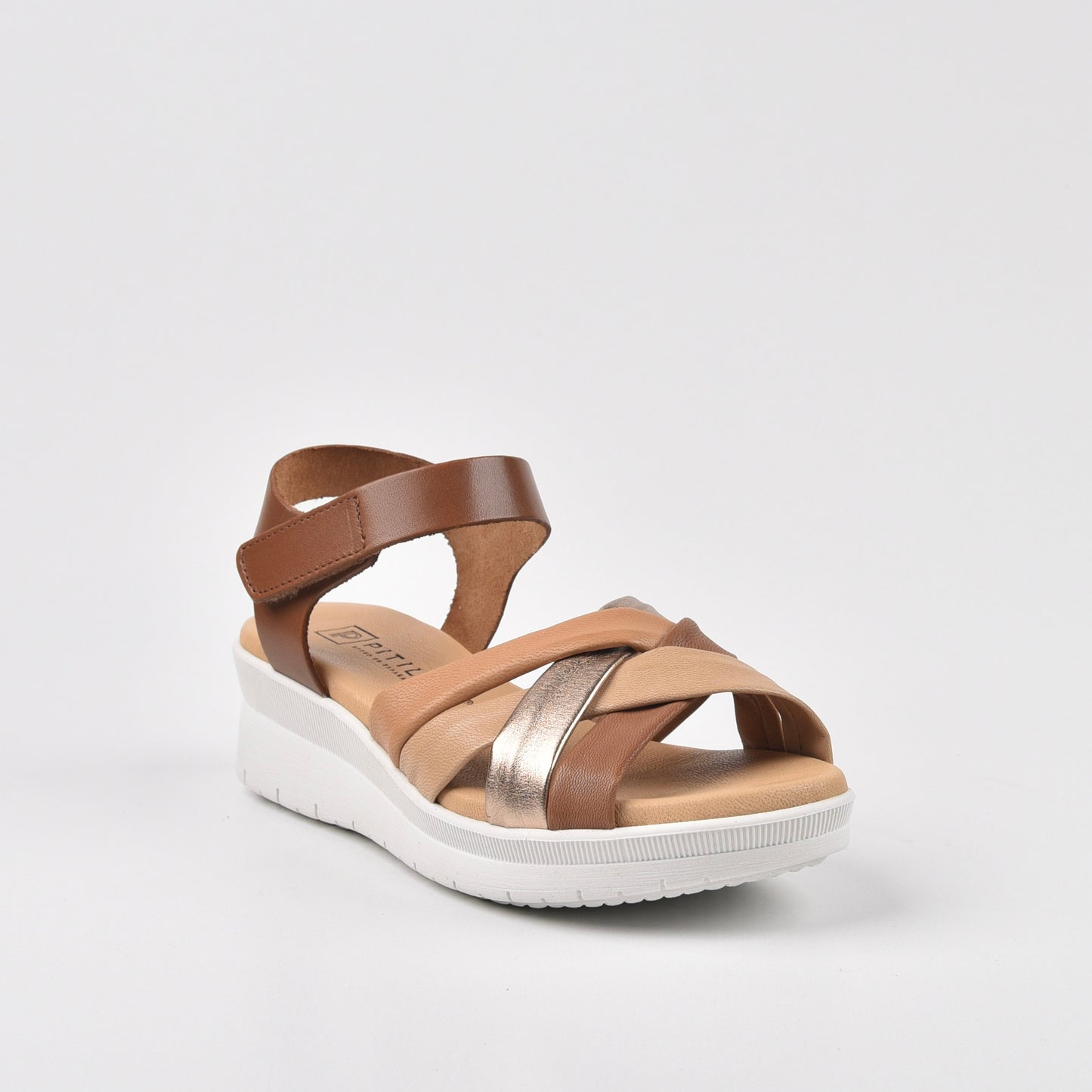 Pitillos Spanish Classic Sandal for Women in Shiny Gold.