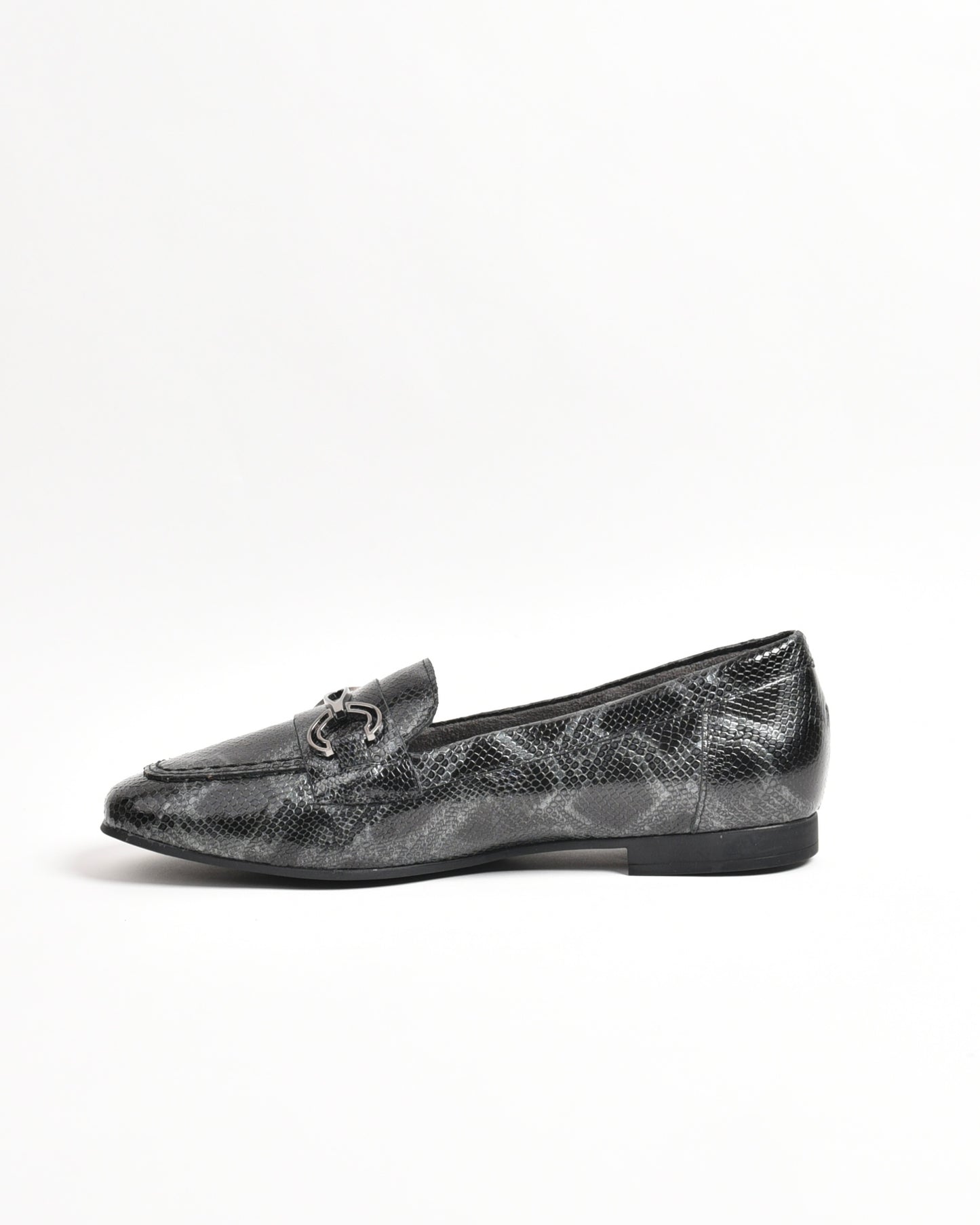 Pitillos loafers for women in black