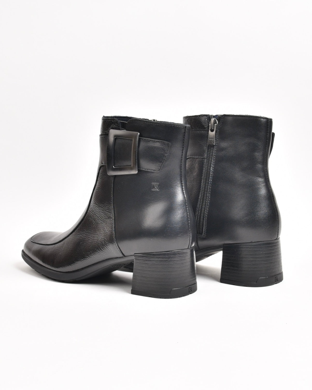 Fluchos classic med hell boots for women in shiny black