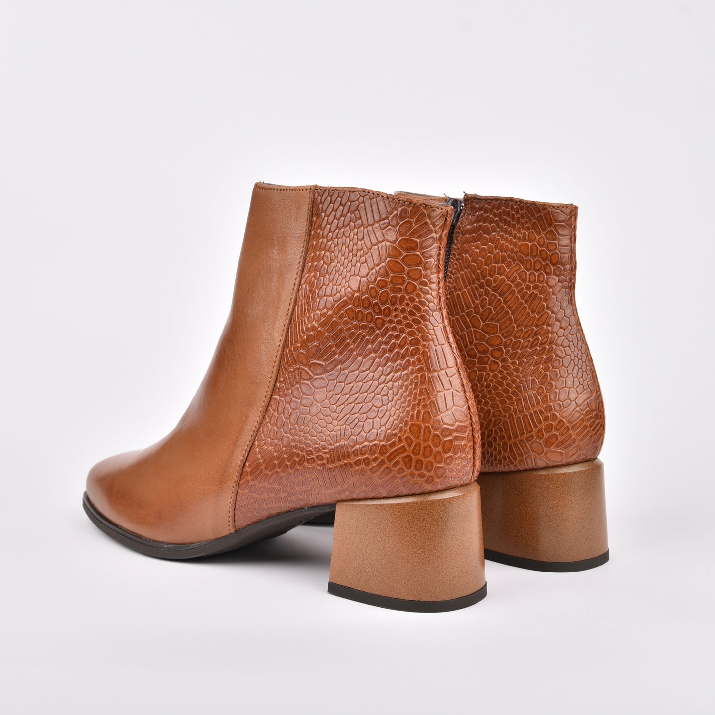 Pitillos spanish boots for women in camel