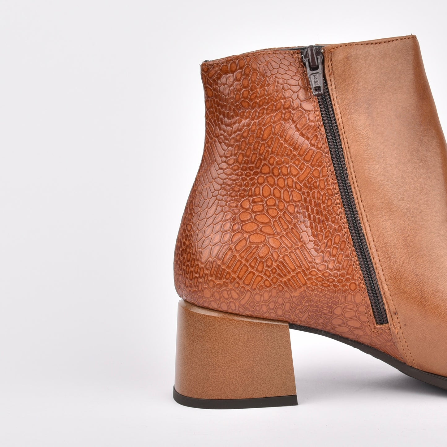 Pitillos spanish boots for women in camel