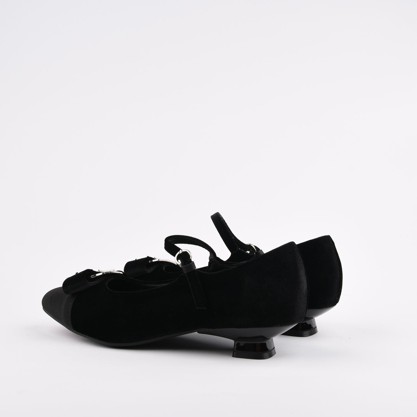 Shalapi low heel shoes for women in black