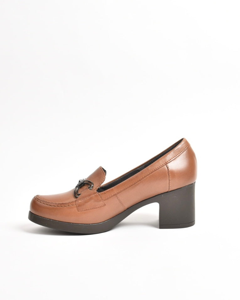 Pitillos classic high heel shoes for women in camel