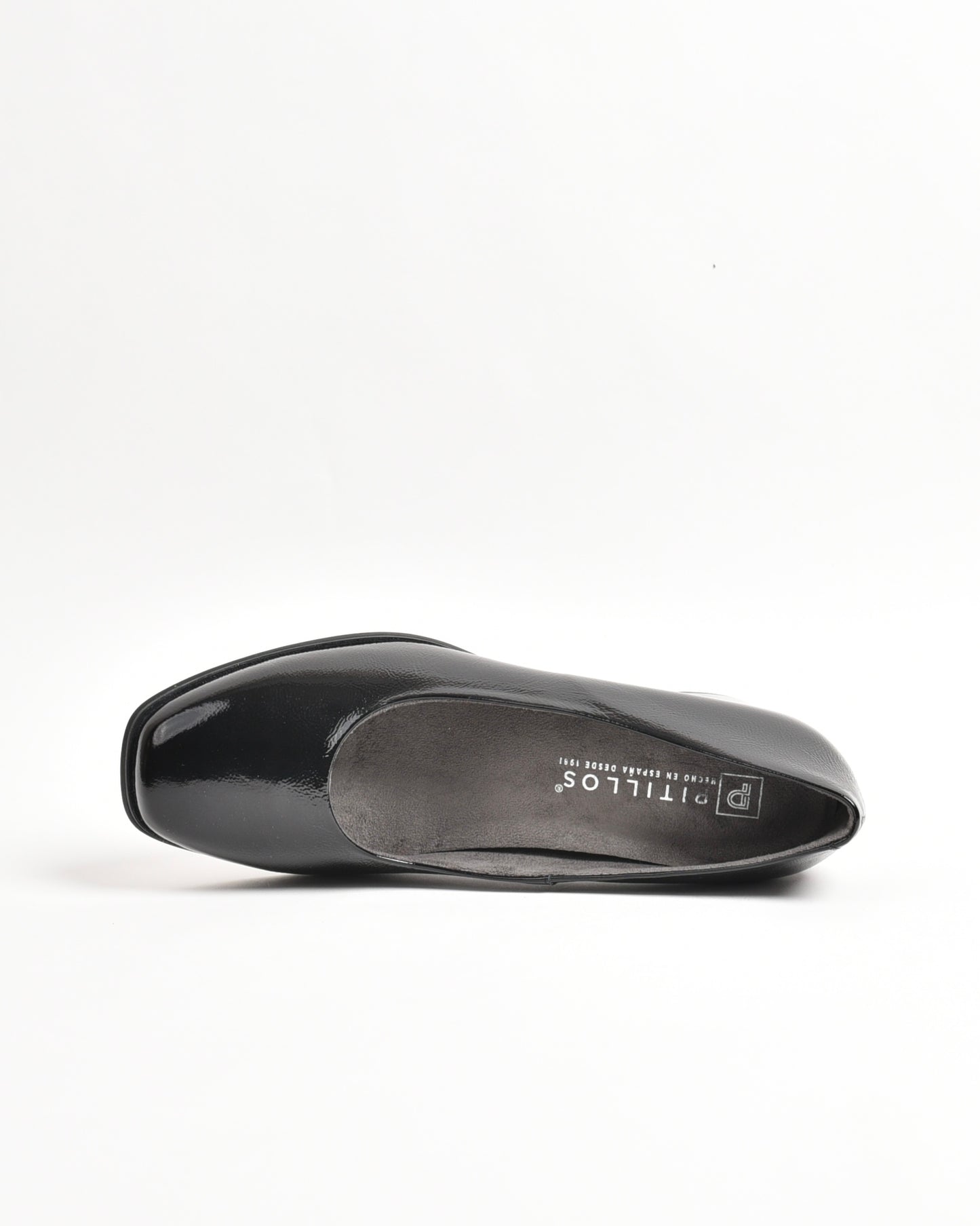 Pitillos classic high heel shoes for women in shiny black