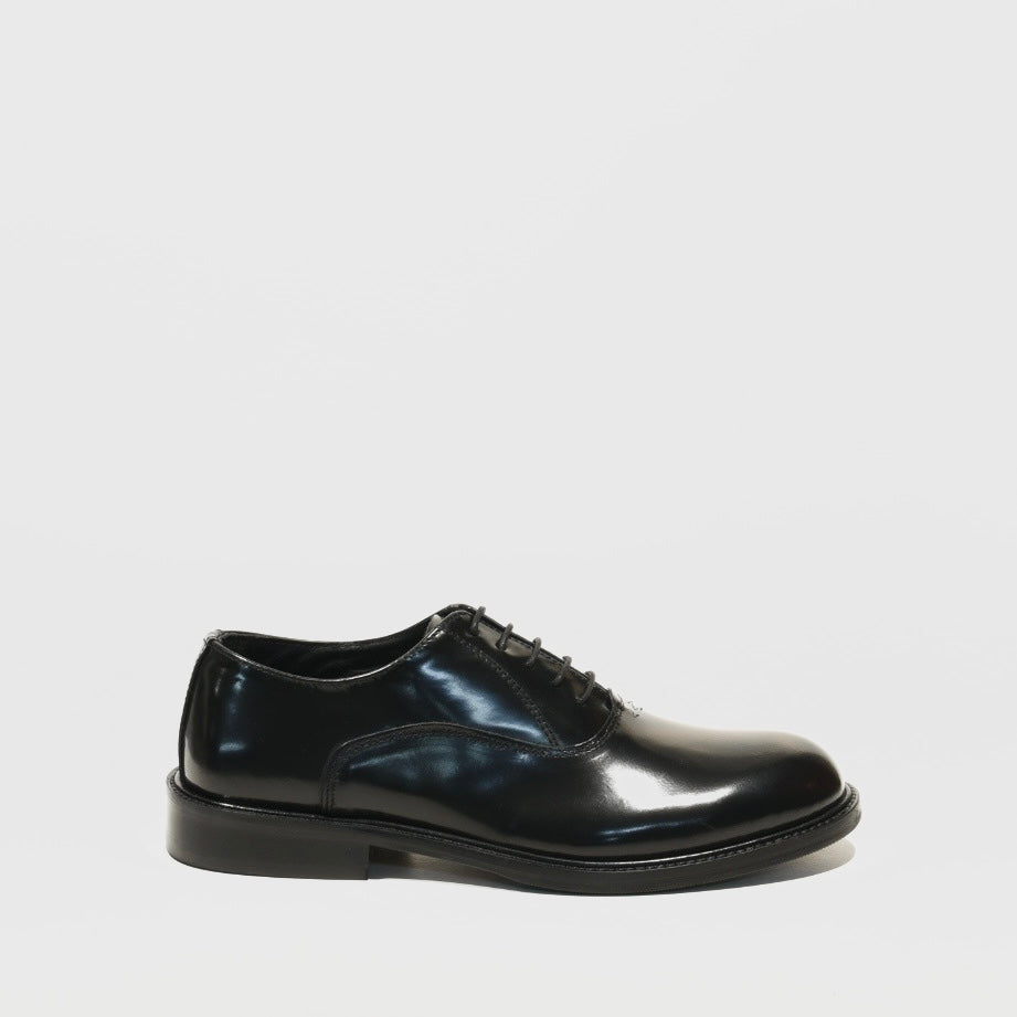 Shalapi Italian classic shoes for men in shiny Black