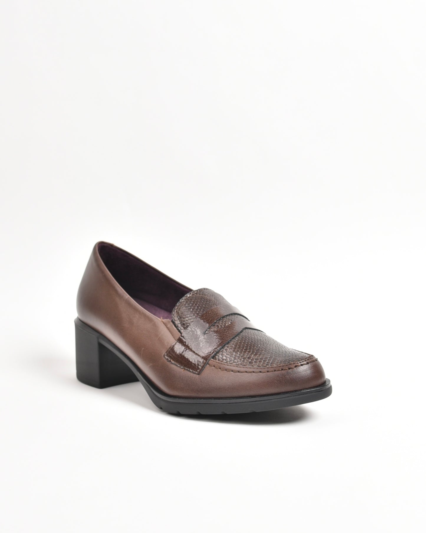 Pitillos classic shoes for women in brown