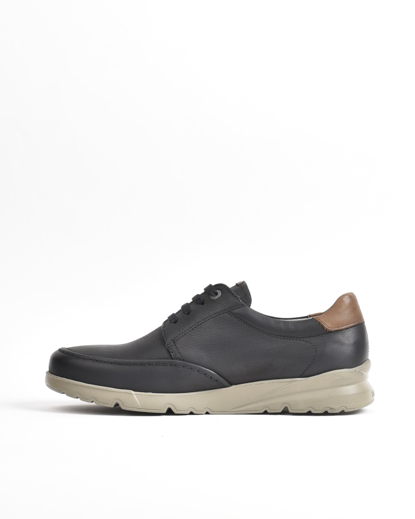 Fluchos Spanish shoes for men in black
