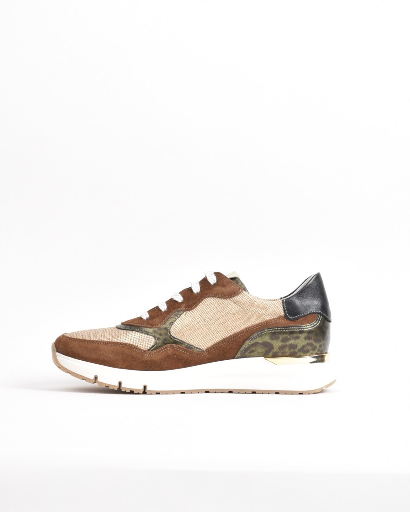 Dorking Fluchos Classic Comfortable Sneaker for women in Camel.