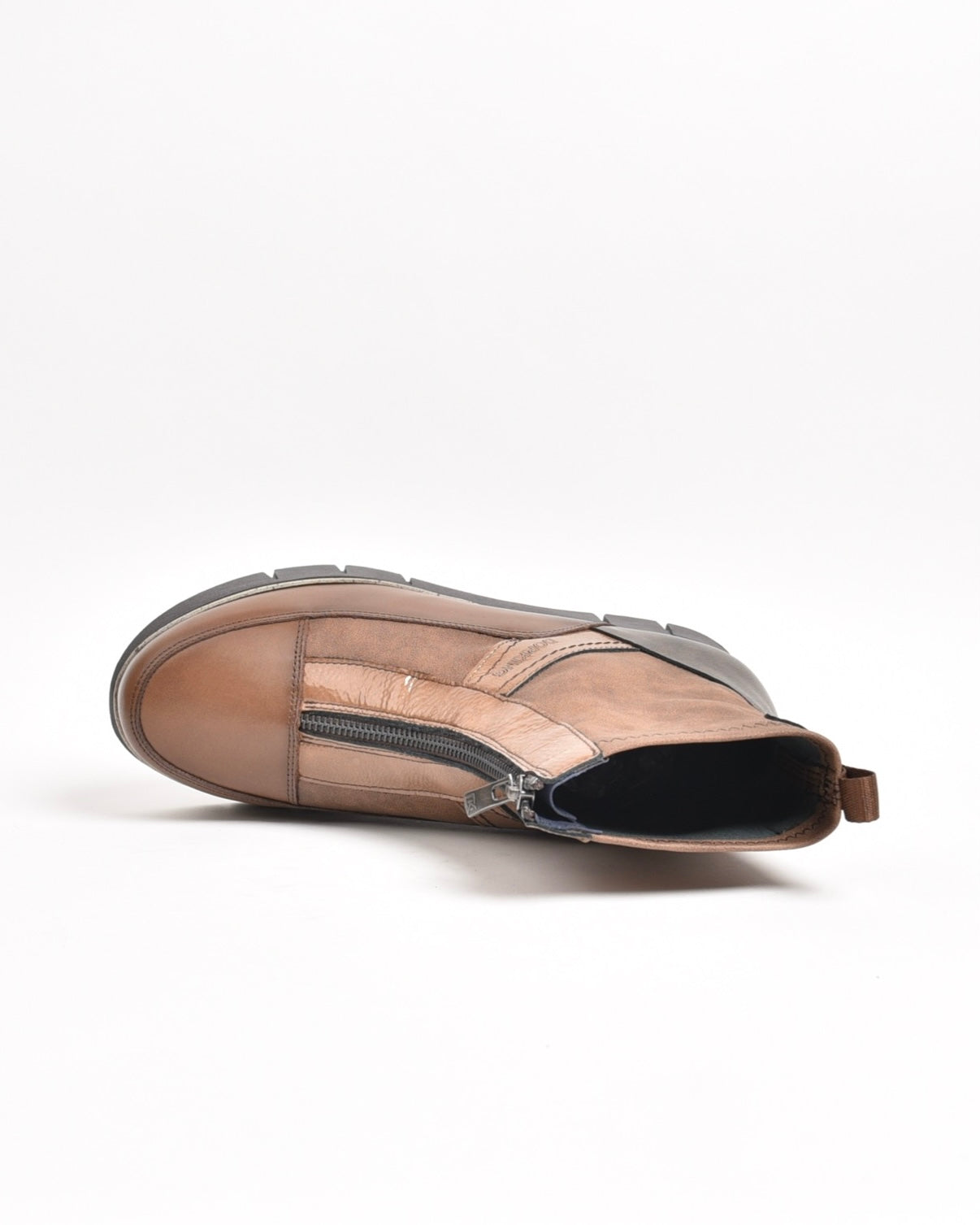 Fluchos boots for women in beige and brown