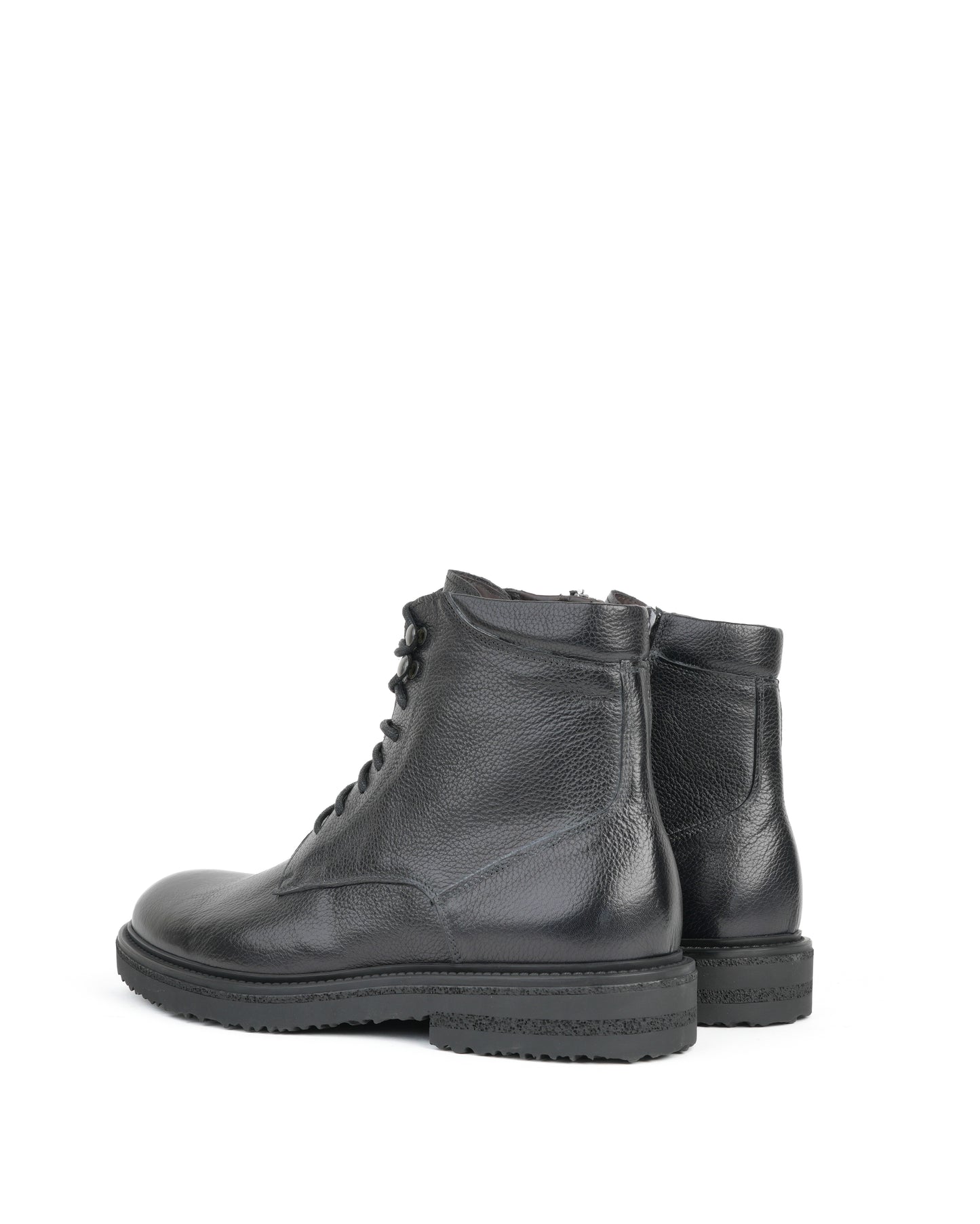 Shalapi boots in grain leather for men in black