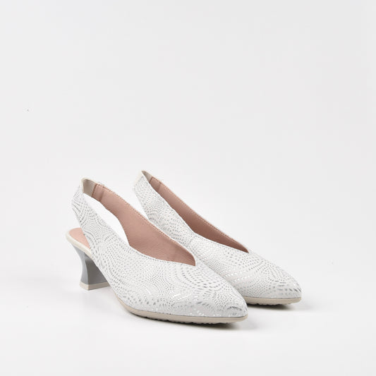 Pitillos Spanish Medium Heel Sandal for Women in Platinum Gray.