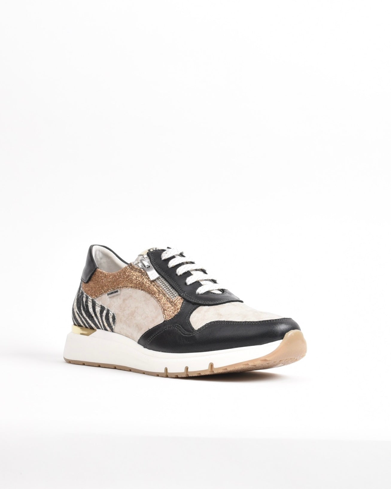 Dorking Fluchos Classic Comfortable Sneaker for women in Black and Gold.