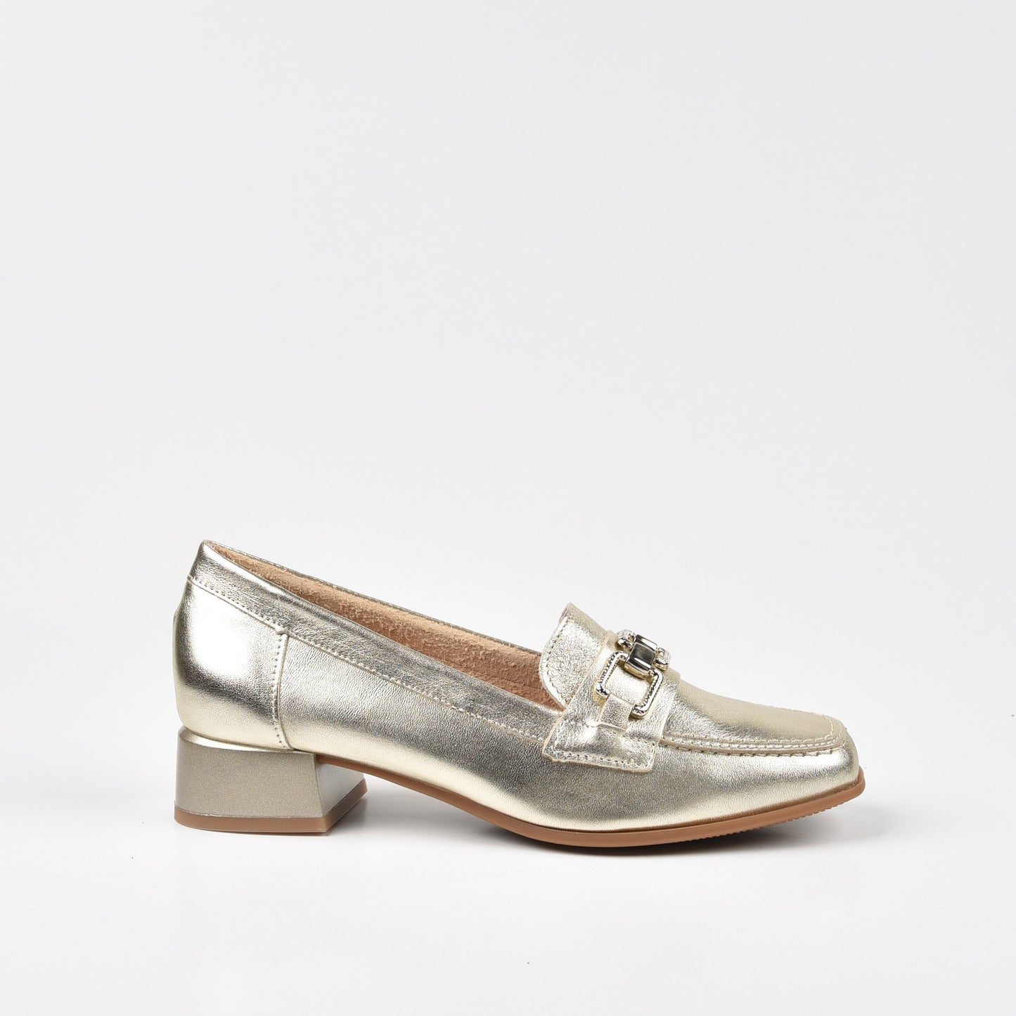 Pitillos Spanish Classic Low Heel Shoes for Women in Gold.