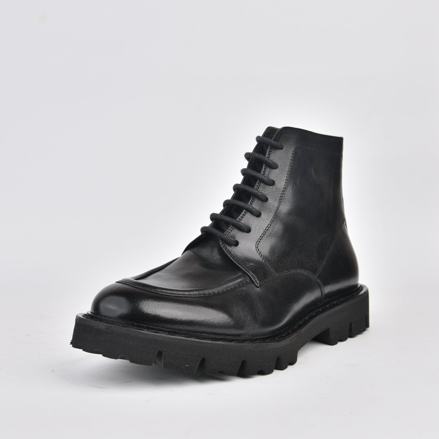 Shalapi Italian boots for men in black