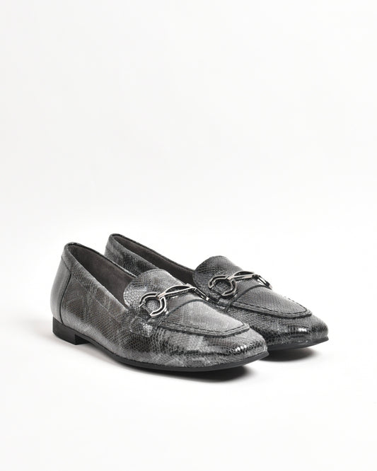 Pitillos loafers for women in black