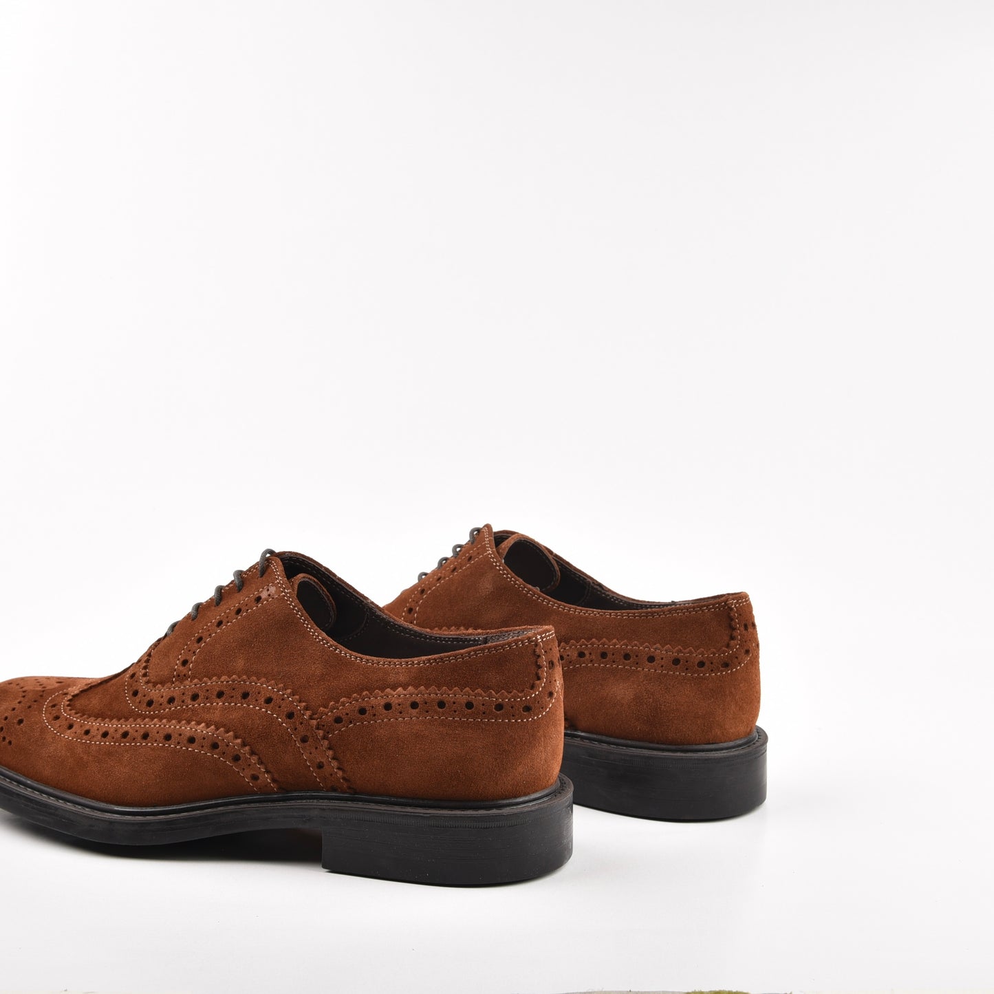 Shalapi Italian Oxford lace up for men in suede Camel