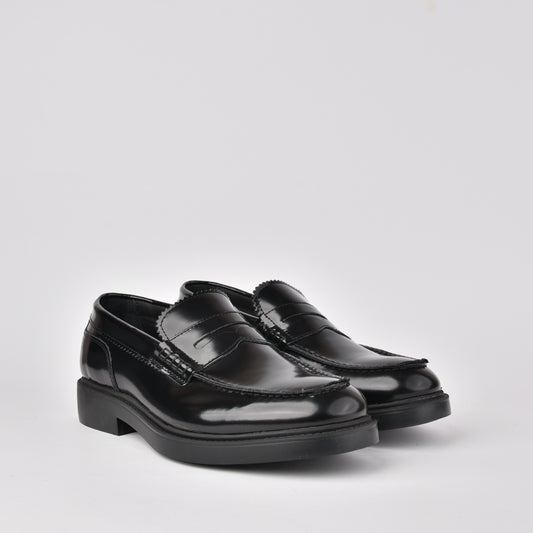 Kebo Italian loafers for men in shiny black