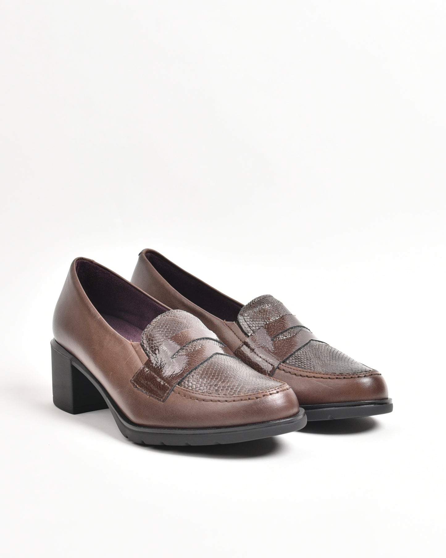 Pitillos classic shoes for women in brown
