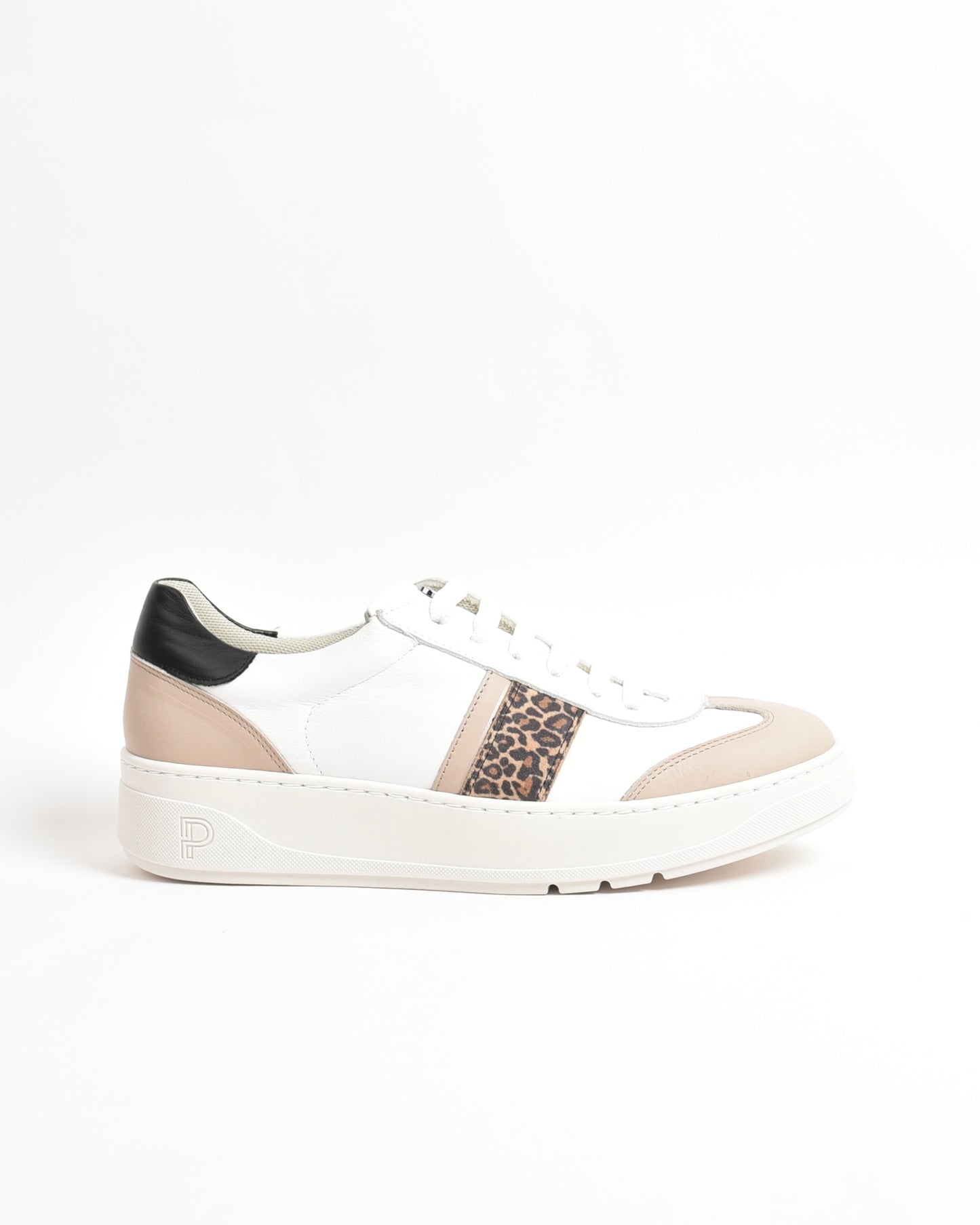 Pitillos sneakers for women in white