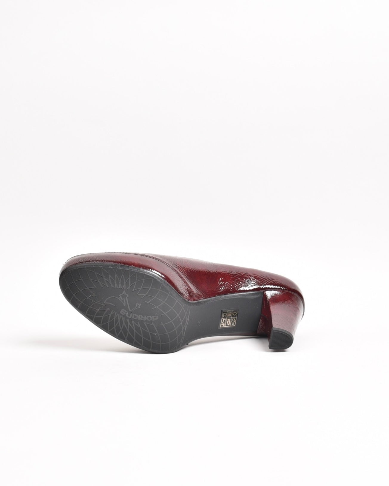 Fluchos classic high hell shoes for women in shiny burdo