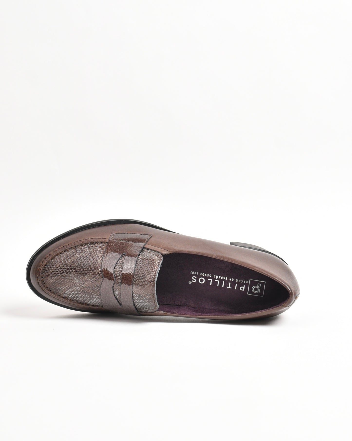 Pitillos classic shoes for women in brown