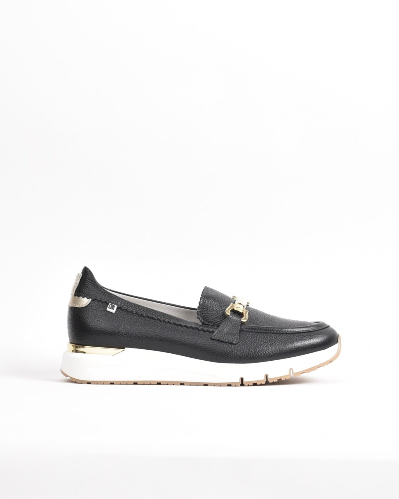 Dorking Fluchos Classic Flat heel shoes for women in Black