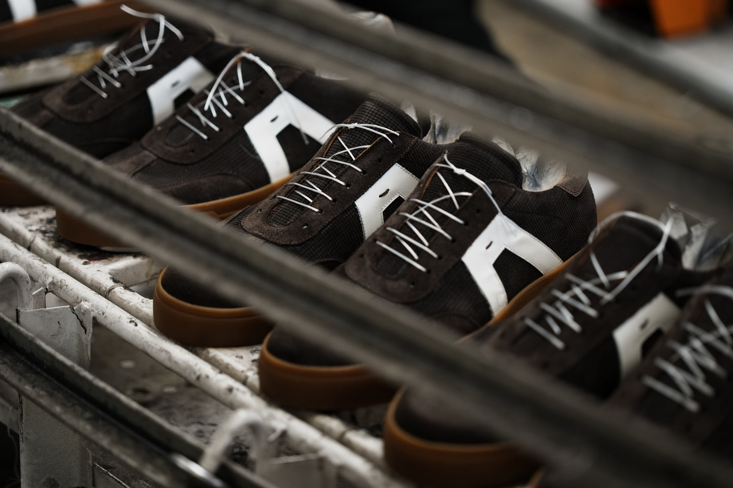 Shalapi Napoli sneaker for men in suede brown