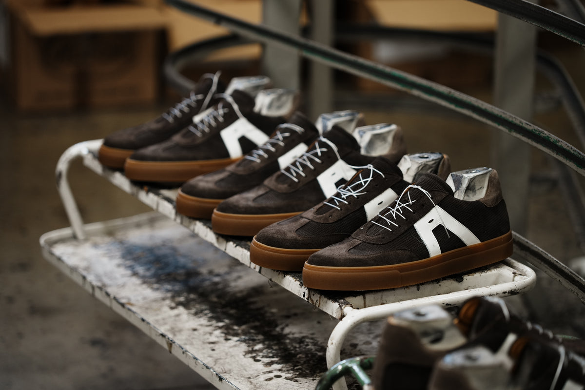 Shalapi Napoli sneaker for men in suede brown