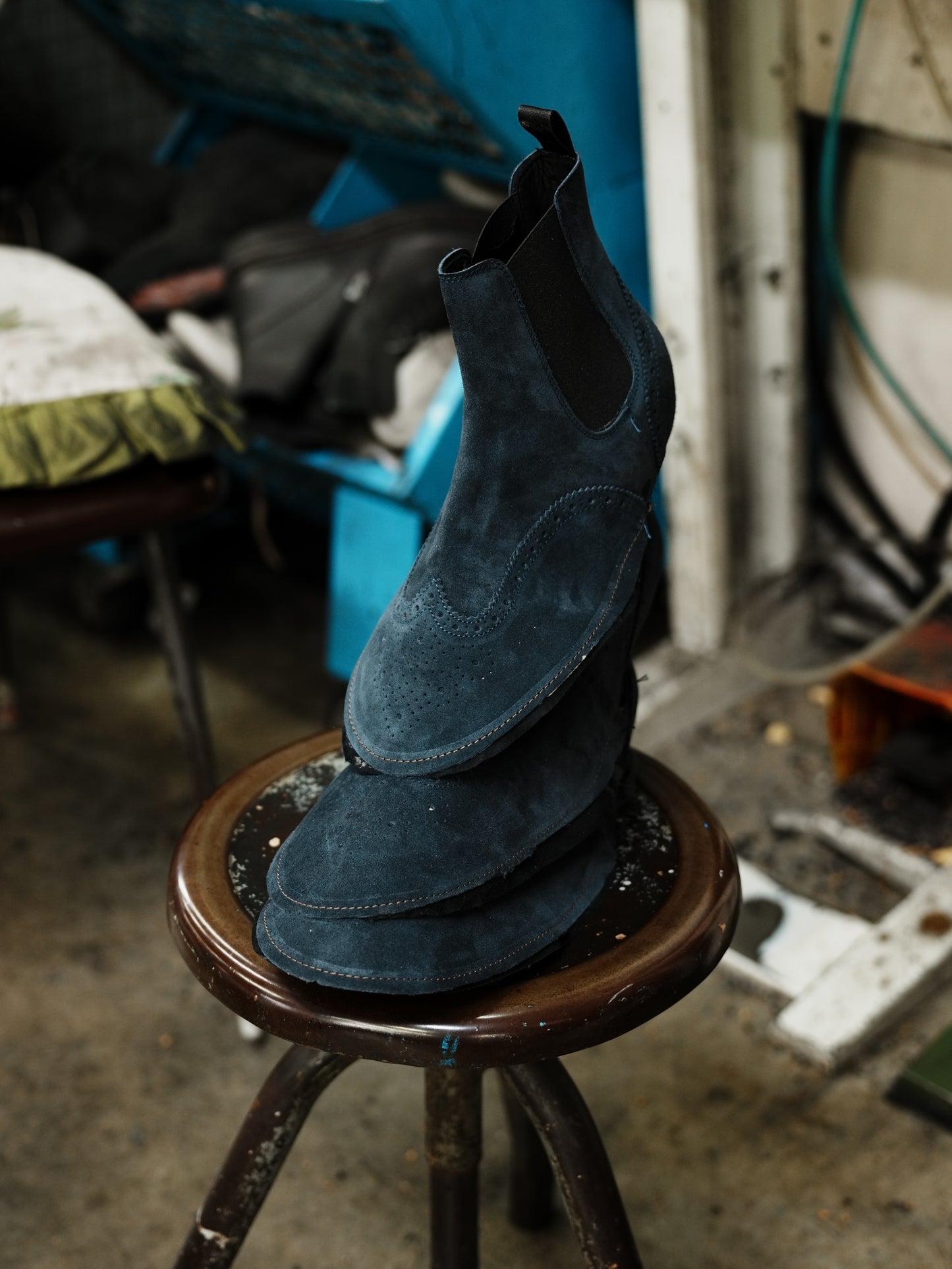 Shalapi Napoli Chelsea boots for men in suede blue