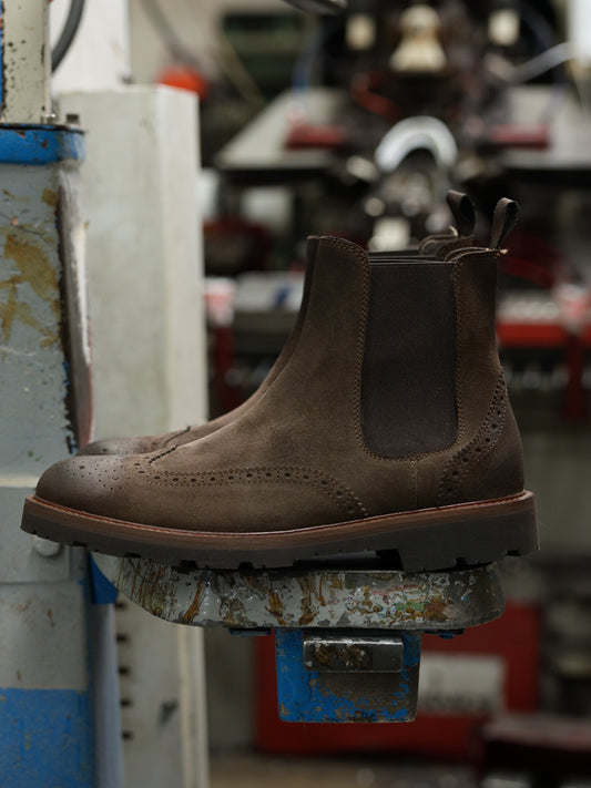 Shalapi Napoli Chelsea boots for men in suede brown