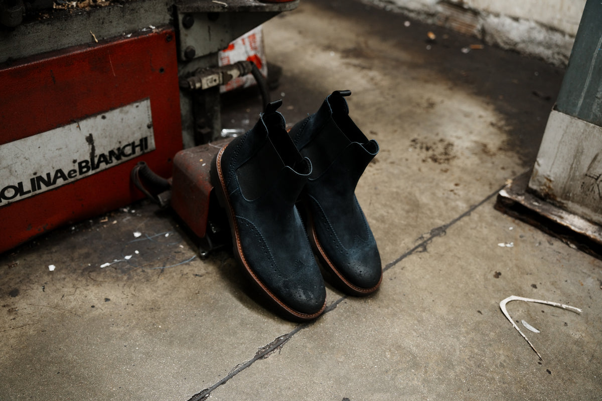 Shalapi Napoli Chelsea boots for men in suede blue