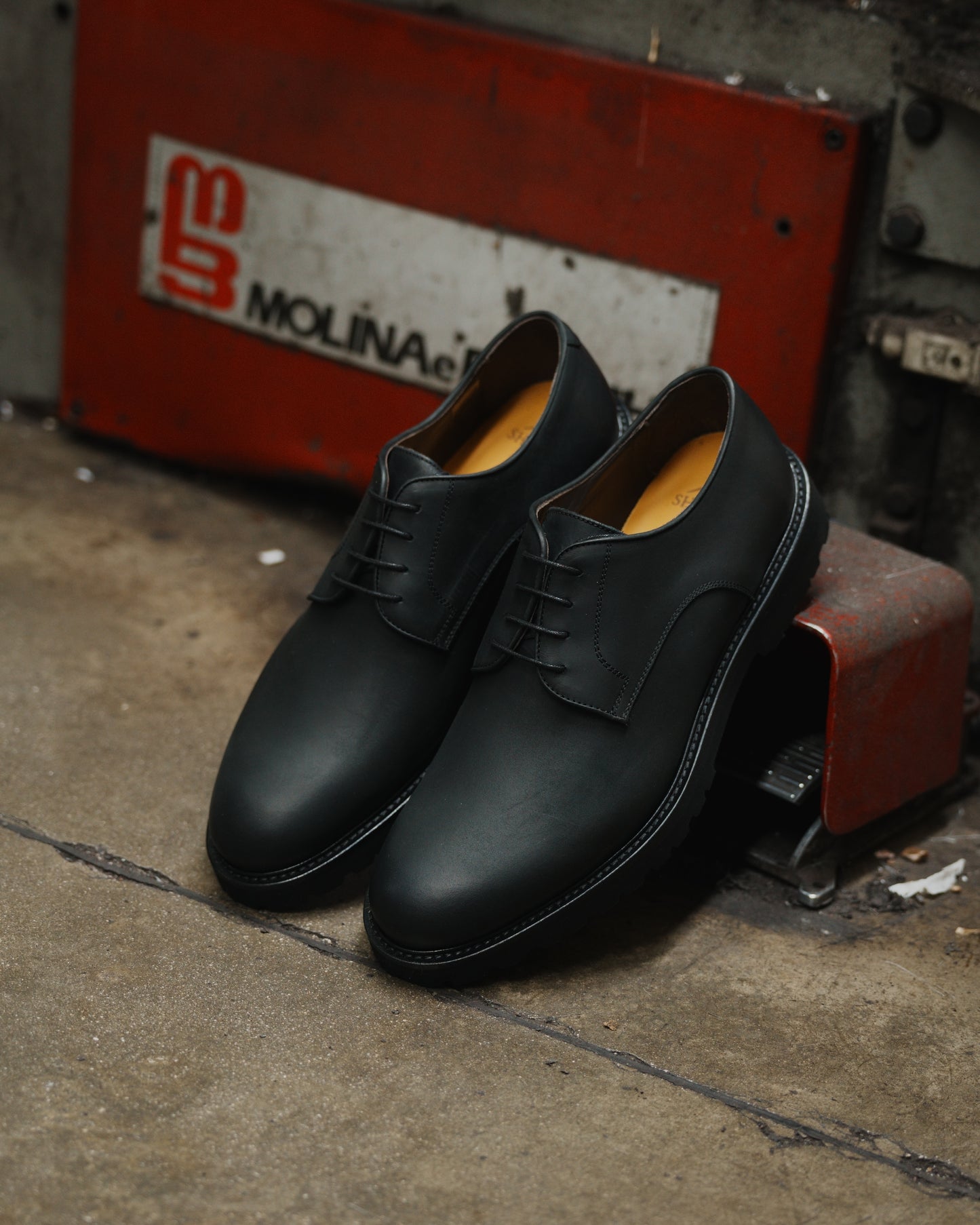 Shalapi Napoli derpy shoes  for men in horse leather in black