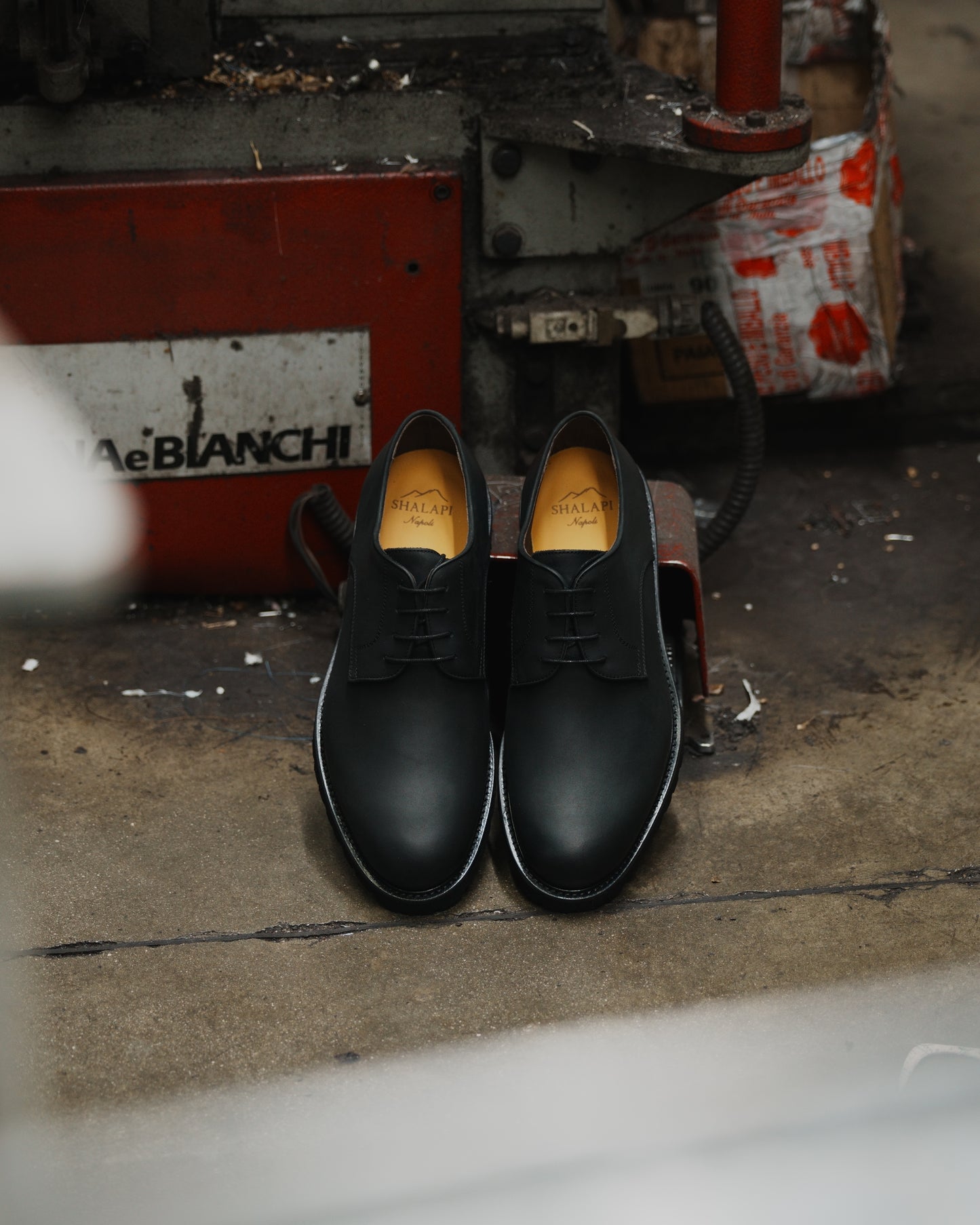 Shalapi Napoli derpy shoes  for men in horse leather in black