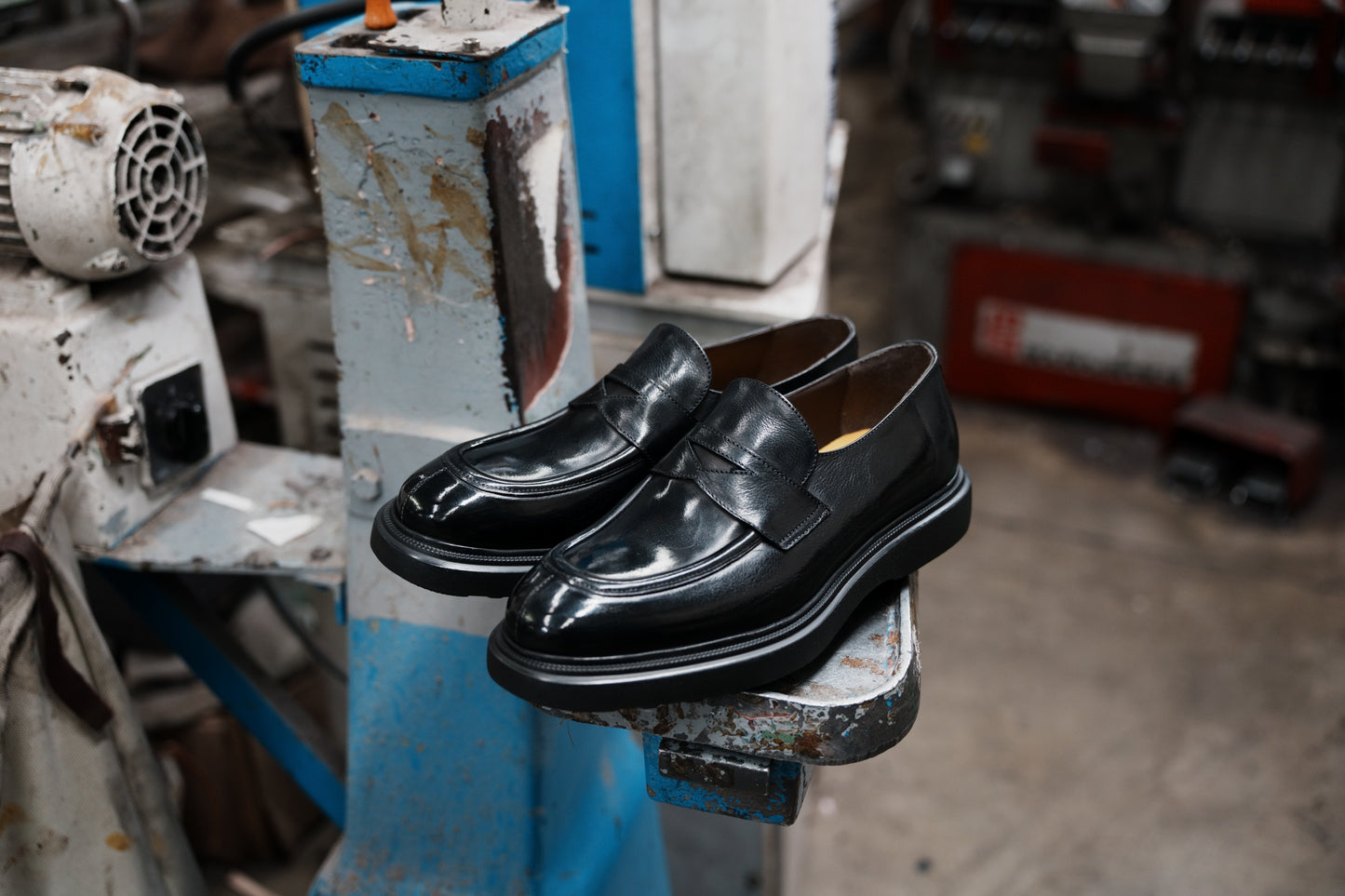 Shalapi Napoli loafers shoes for men in buffalo black