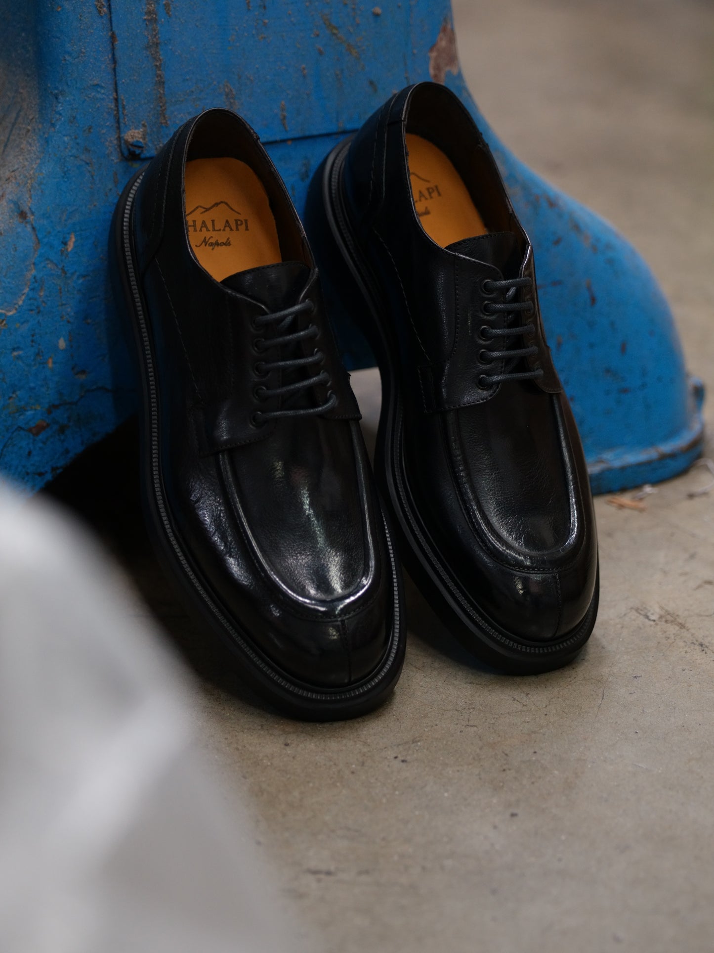 Shalapi Napoli shoes for men in buffalo black