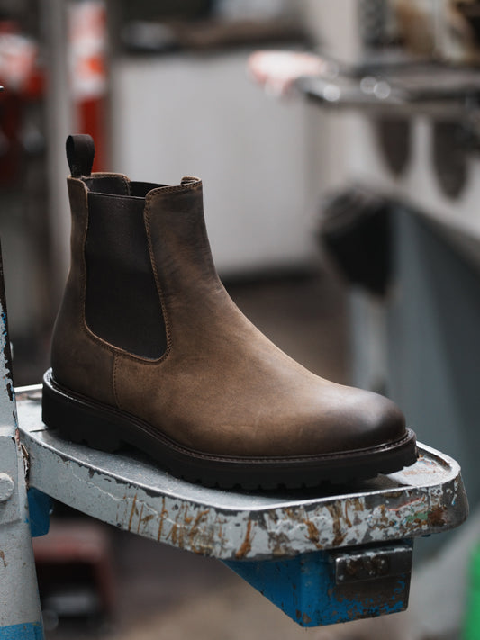 Shalapi Napoli Chelsea boots for men in horse leather in brown