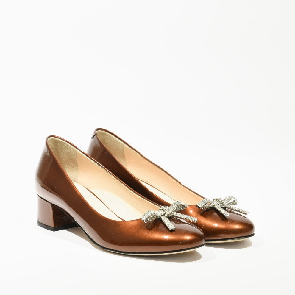 Sofia Baldi Turkish classic shoes for women in shiny Camel