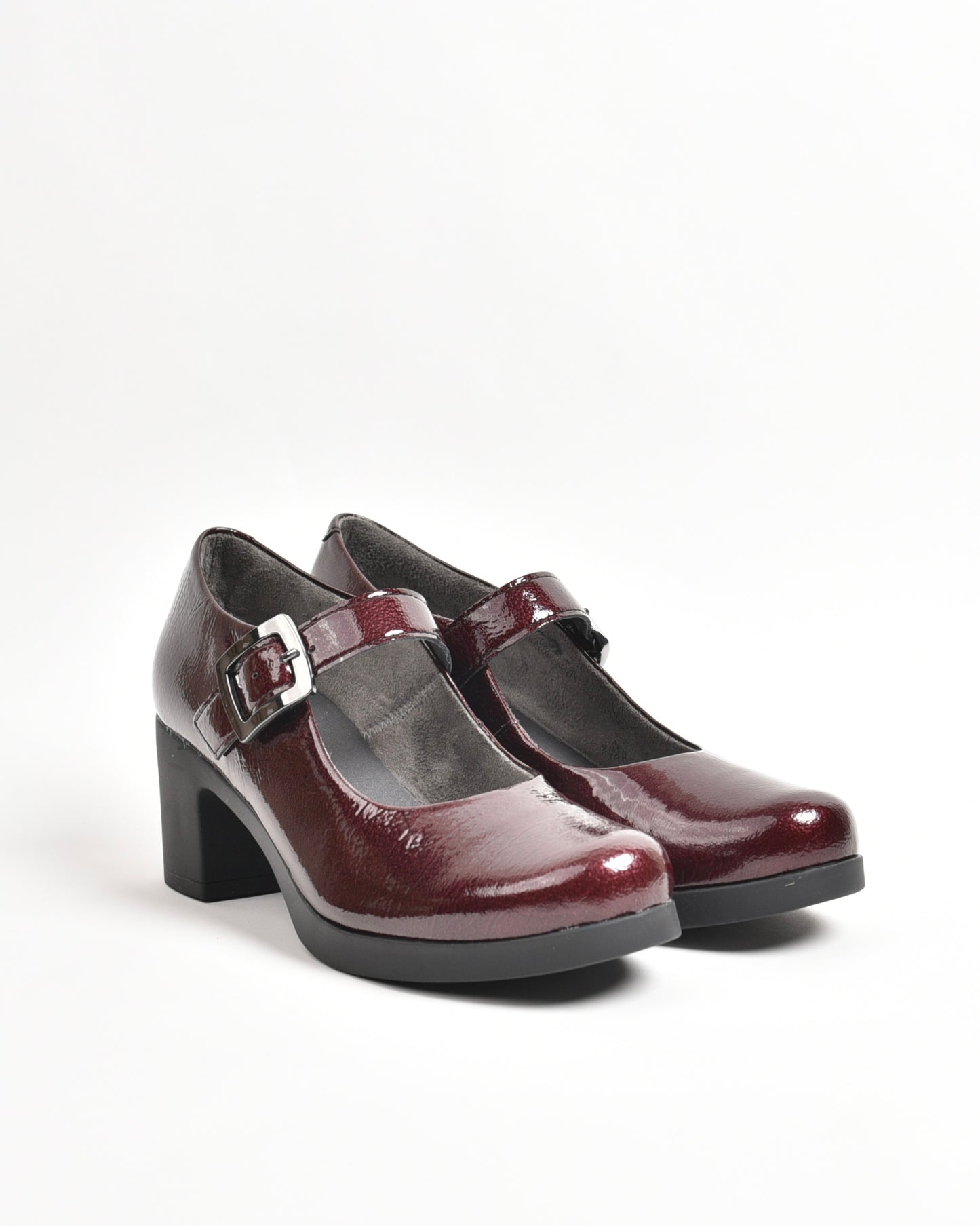 Pitillos classic high heel shoes for women in shiny burdo