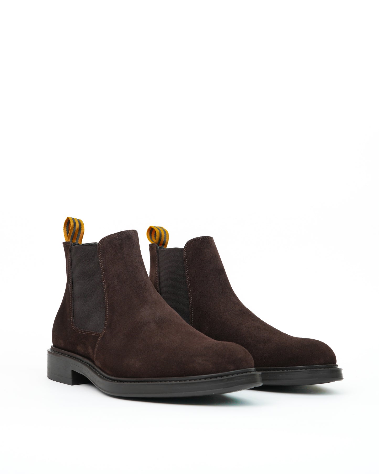 Shalapi Chelsea Boots for men in suede brown