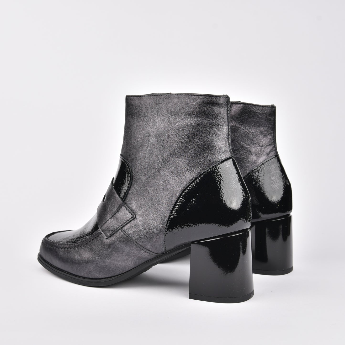 Pitillos 100% Genuine Leather Spanish boots for women in black