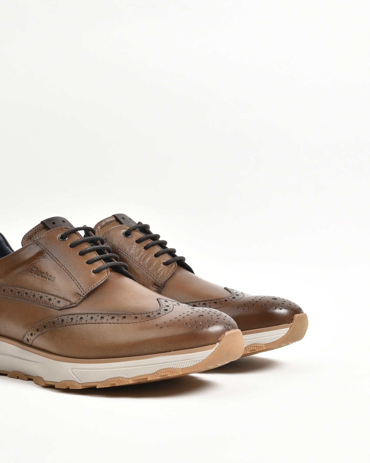 Fluchos oxford classic shoes for men in camel
