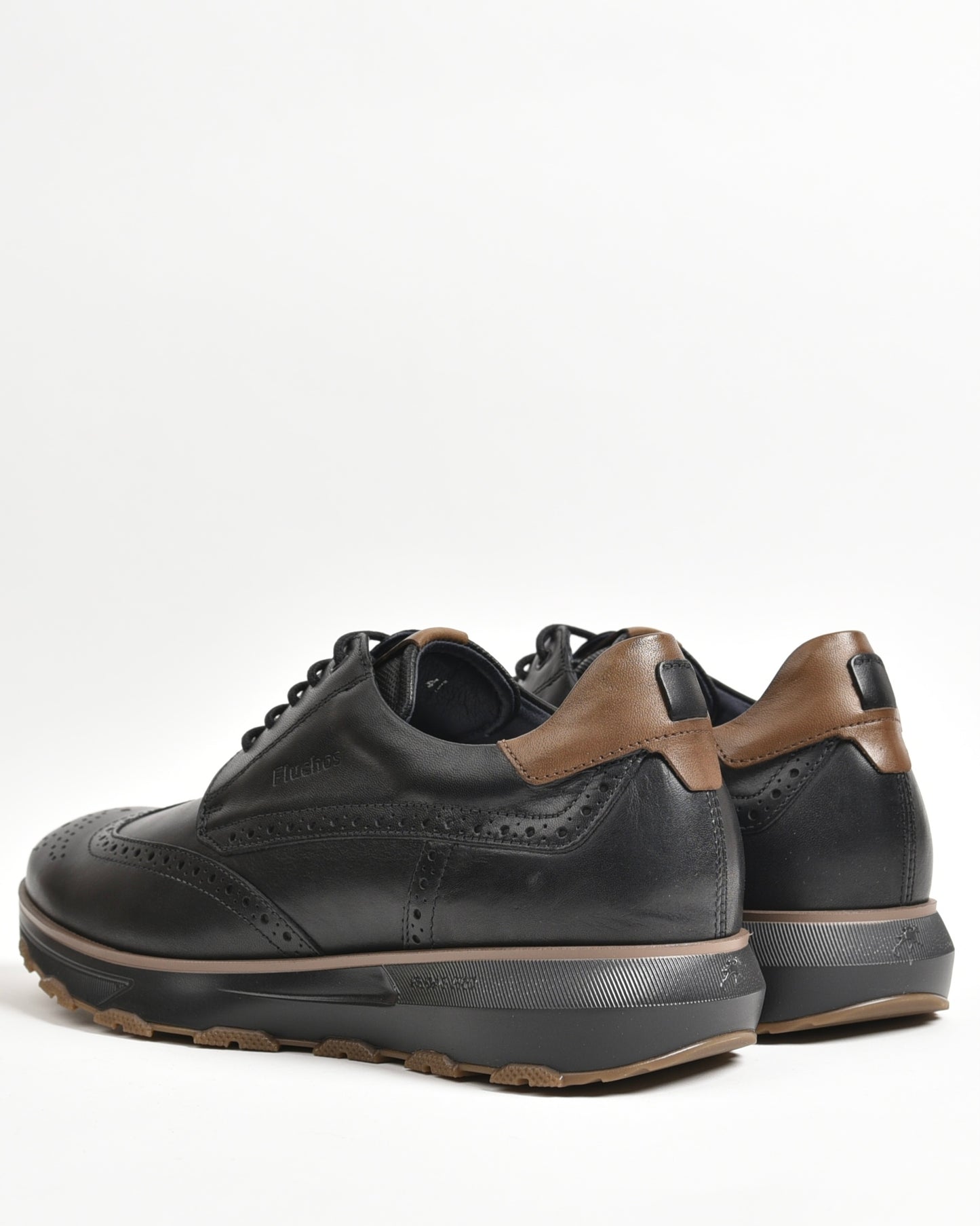 Fluchos classic shoes for men in black
