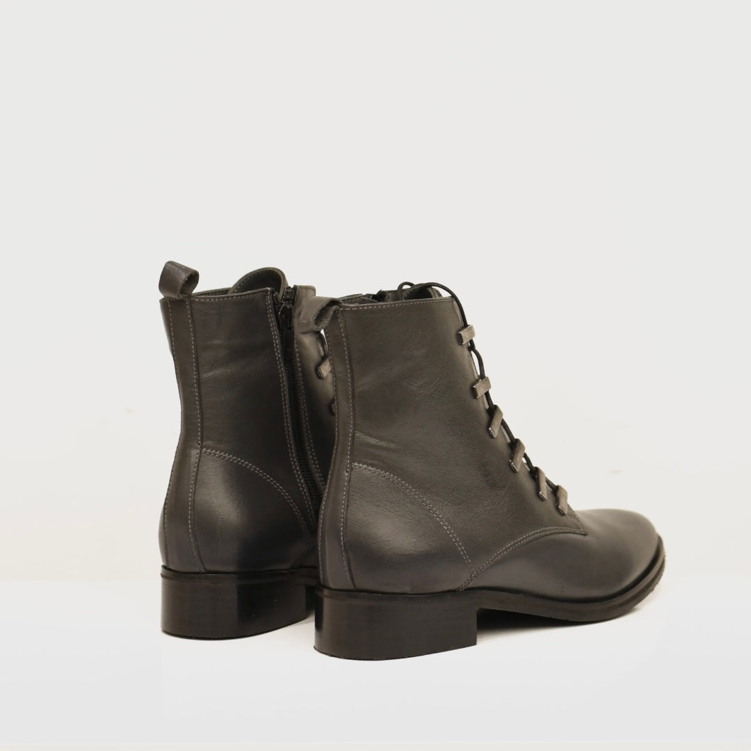 Anker Boots for women in gray