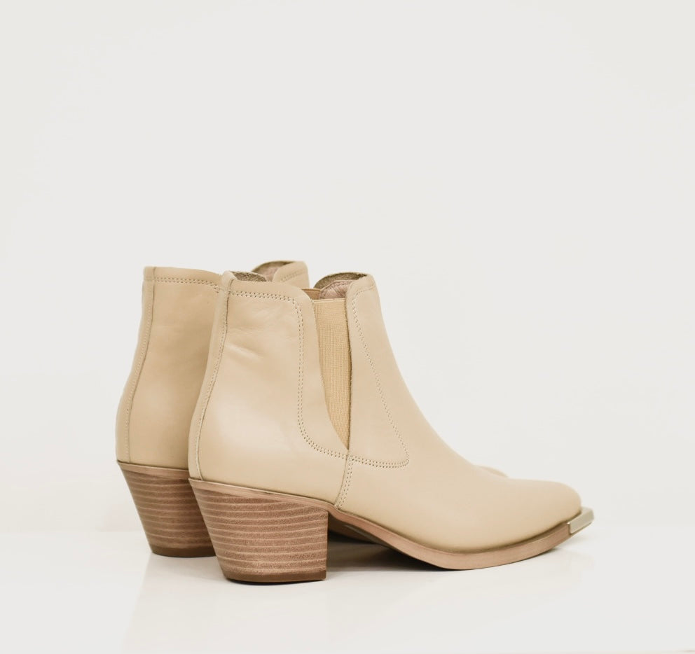Chelsea boots for women in beige