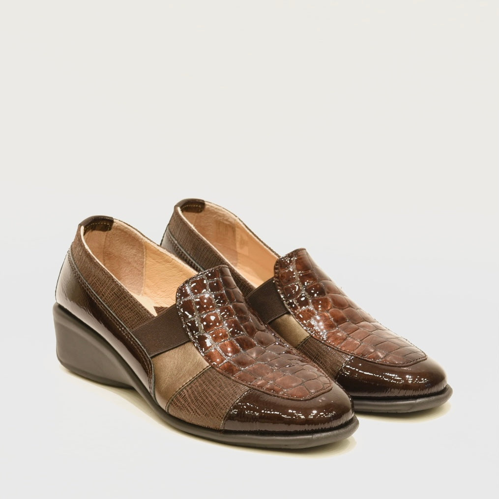 Greece comfort shoes for woman in shiny brown