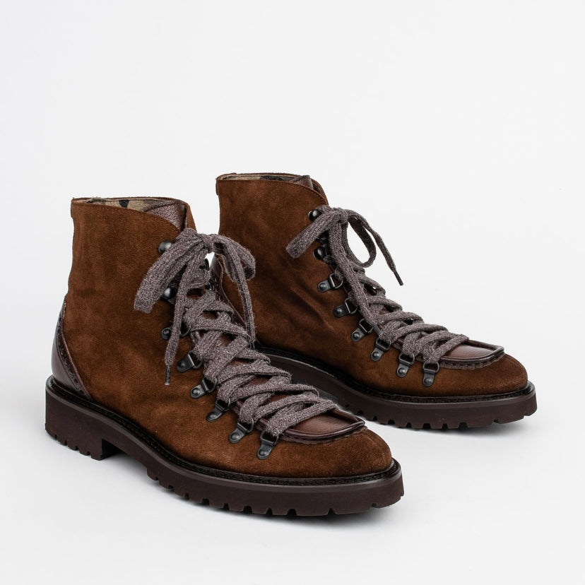 Spanish boots for men in brown