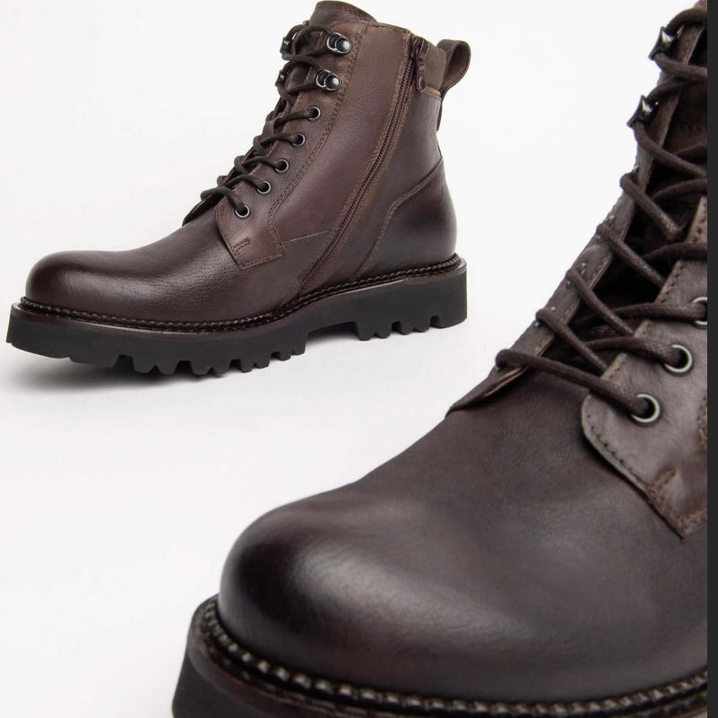 Italian boots for men in brown