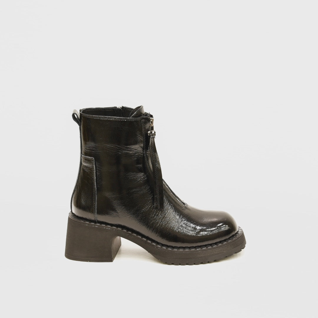 Turkish ankle boots for woman in shiny black